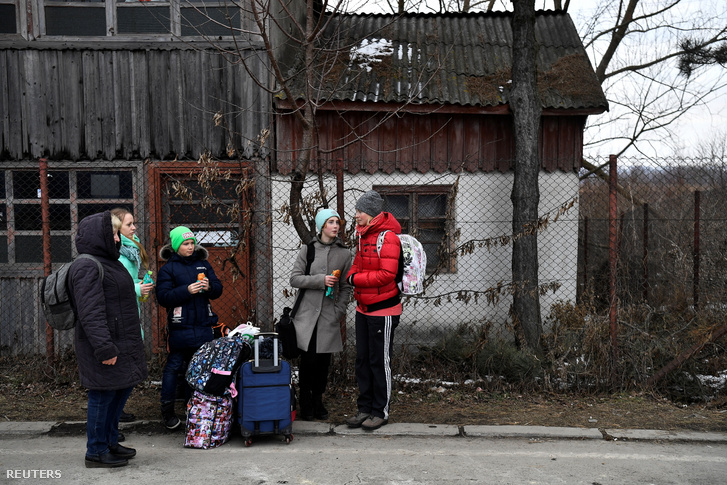 Menekültek az ukrán-román határon