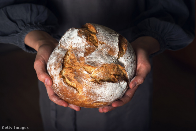 A teljes kiőrlésű kenyér nemcsak könnyebben emészthető, hanem több rostot, vitamint és ásványi anyagot tartalmaz