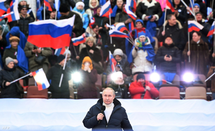 Vlagyimir Putyin a moszkvai Luzsnyiki stadionban 2022. március 18-án