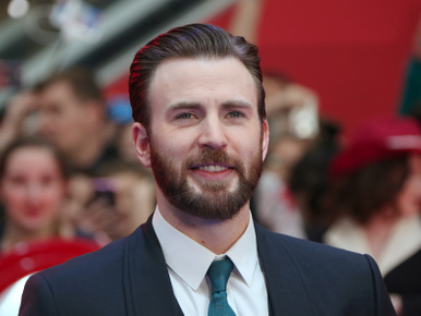 Chris Evans közös tetoválást csináltatott a barátnőjével