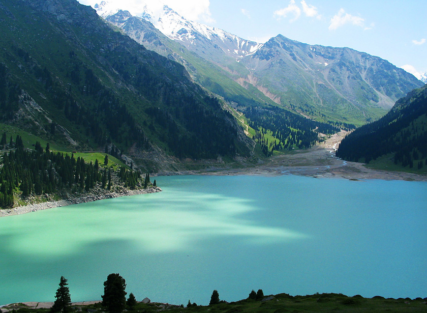 Nagy Almati-tó.