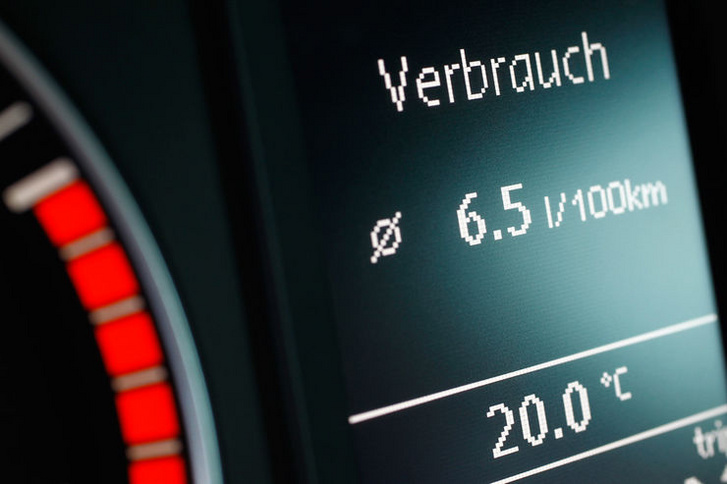 VW-Scirocco-1-4-TSI-Verbrauch-Detail-Bildschrim-Anzeige-fotoshow