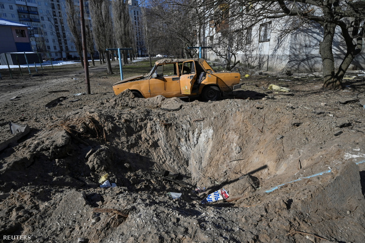 Bombatámadás érte az ukrajnai Luhanszki régiót 2022. március 21-én
