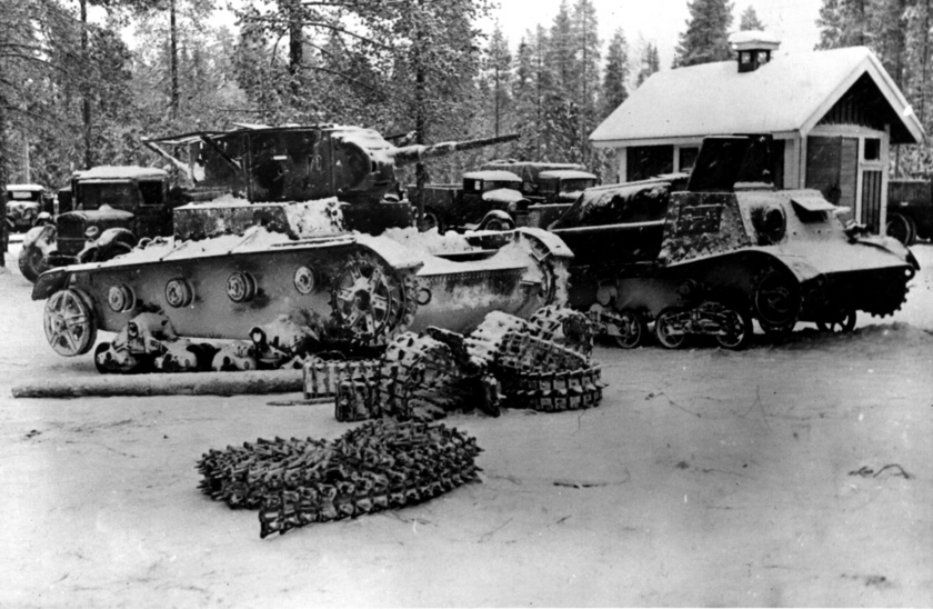 A szovjet 44. hadosztály megsemmisített tankjai a finnországi Suomussalmi városánál 1940 februárjában.
