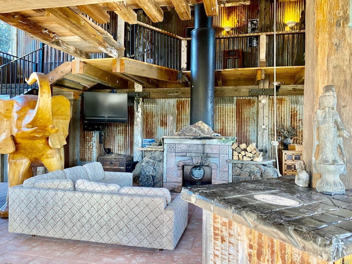 KNM TARZAN HOUSE FOR SALE 2
