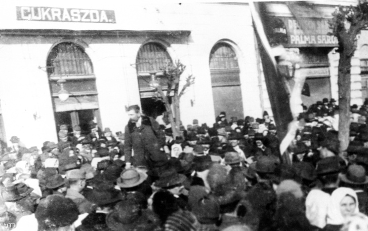 A Tanácsköztársaság kihirdetése Karcagon 1919 márciusában