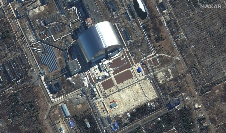 A Maxar Technologies által közreadott műholdfelvétel a csernobili atomerőműről 2022. március 10-én