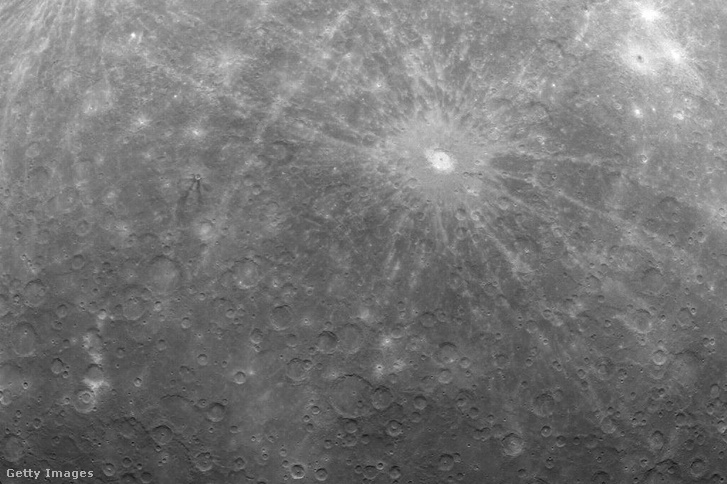 A Merkúr felszíne a Messenger űrszonda 2011. március 29-én készített felvételén