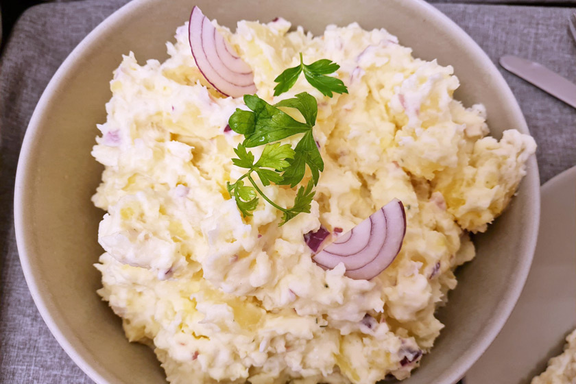 lilahagymás majonézes krumpli