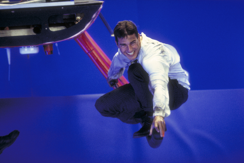 Tom Cruise 1995-ben, a Mission: Impossible forgatásán.