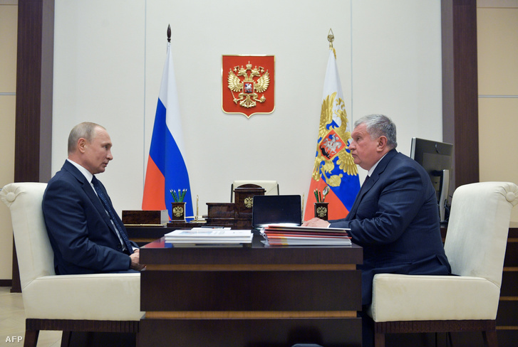 Vlagyimir Putyin orosz elnök 2020. május 12-én találkozott Igor Szecsinnel