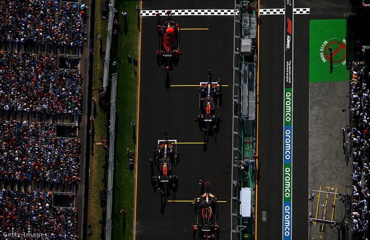 Charles Leclerc, Max Verstappen, Sergio Perez és Lando Norris az Ausztrál Nagydíjon 2022. április 10-én