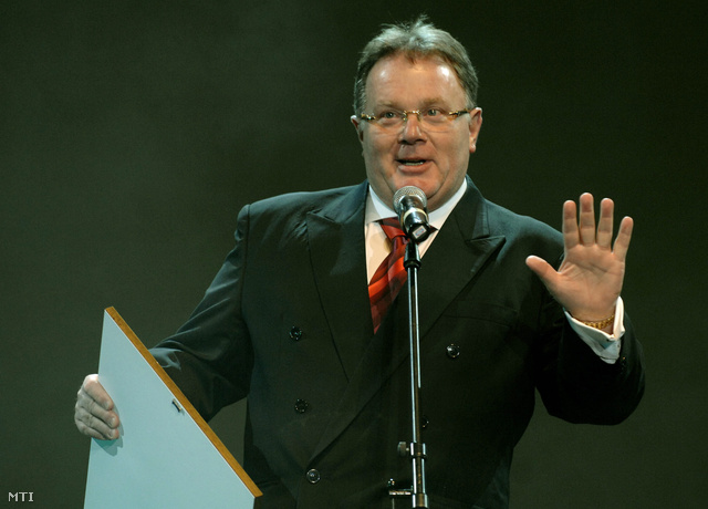 Juszt László 2008-ban Tiszteletdíjat vett át újságírói munkájáért a Tisztelet Társaságának III. Tavaszköszöntő Tisztelet Gáláján a Papp László Budapest Sportarénában.