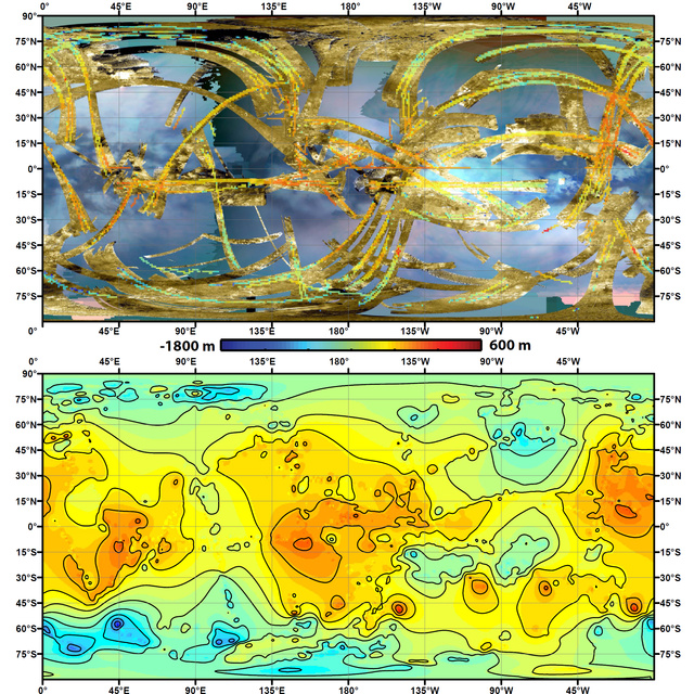 A Titan topográfiai térképének két nézete. A felső térkép radarméréseket reprezentáló aranyszínű sávjai a hold felszínének közel felét borítják. Az így le nem fedett, a kék árnyalataival kódolt hátteret a Cassini szonda vizuális és infravörös képalkotó spektrométerének méréseiből származtatták. Az aranyszínű területeken belül húzódó szivárványszínű sávok - ezek a térkép nagyfelbontású változatán láthatók igazán - mutatják azokat a felszínrészeket, ahol magasságadatokat is mértek. Az alsó panel a 2004 és 2011 között végzett radarmérések alapján készült új topográfiai térképet mutatja, a kontúrvonalak 200 méteres szintkülönbséget jeleznek. Jól látható a déli poláris bemélyedés, illetve négy kiemelkedés - hegység - is az egyenlítői régióban.