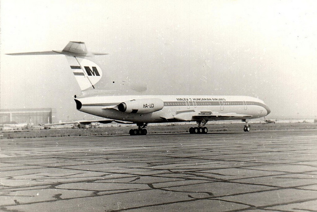 A Malév által üzemeltetett három TU–154-es repülőgép egyike