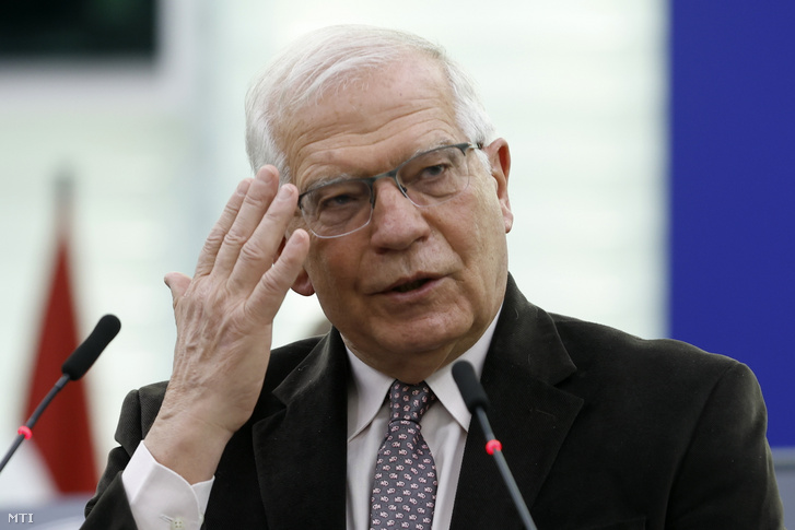Josep Borrell kül- és biztonságpolitikáért felelős uniós főképviselő felszólal az Európai Parlament plenáris ülésén Strasbourgban 2022. április 6-án
