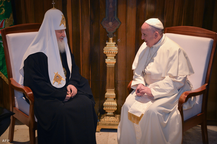 Ferenc pápa és Kirill orosz ortodox pátriárka találkozója 2016. február 12-én Havannában