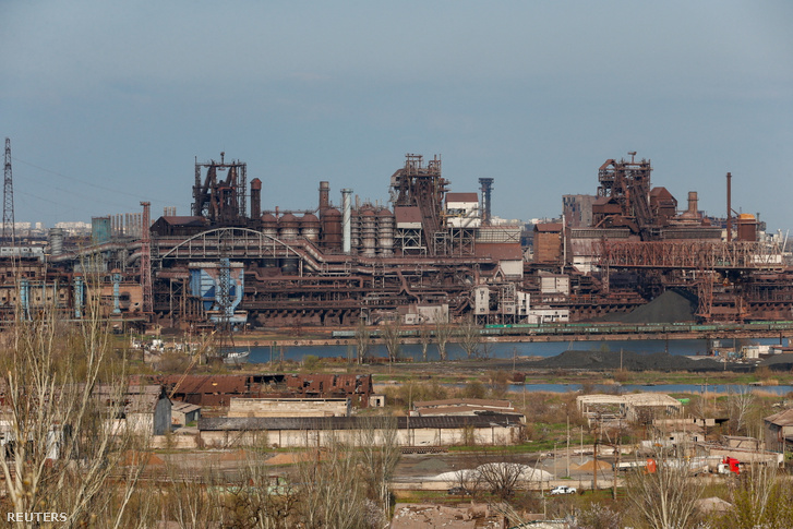 Az Azovsztal Vas- és Acélgyár üzeme 2022. április 22-én