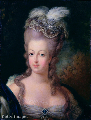 Marie Antoinette 1775-ből, de vajon mi minden lakott a hajtoronyban?