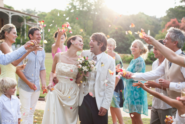 A legfontosabb esküvői illemszabály a ruha színe