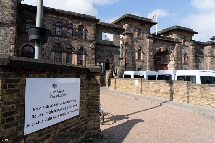 A wandsworthi börtön bejárata London délnyugati részén 2019. április 12-én