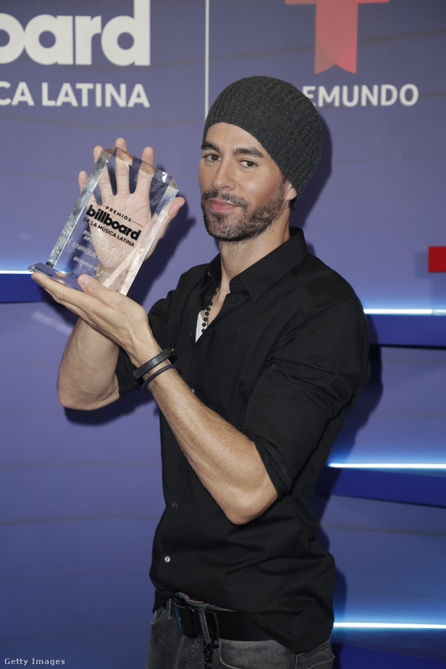 Iglesias számos zenei díjat nyert a karrierje során