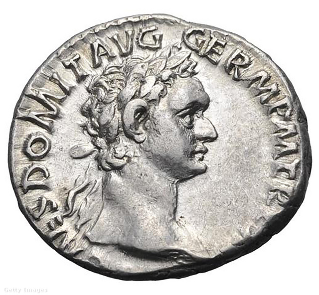 Római denarius az 1. századból Domitianus császár arcképével.