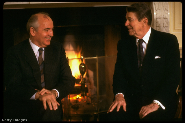 Reagan és Gorbacsov az ufókról is diskuráltak Genfben