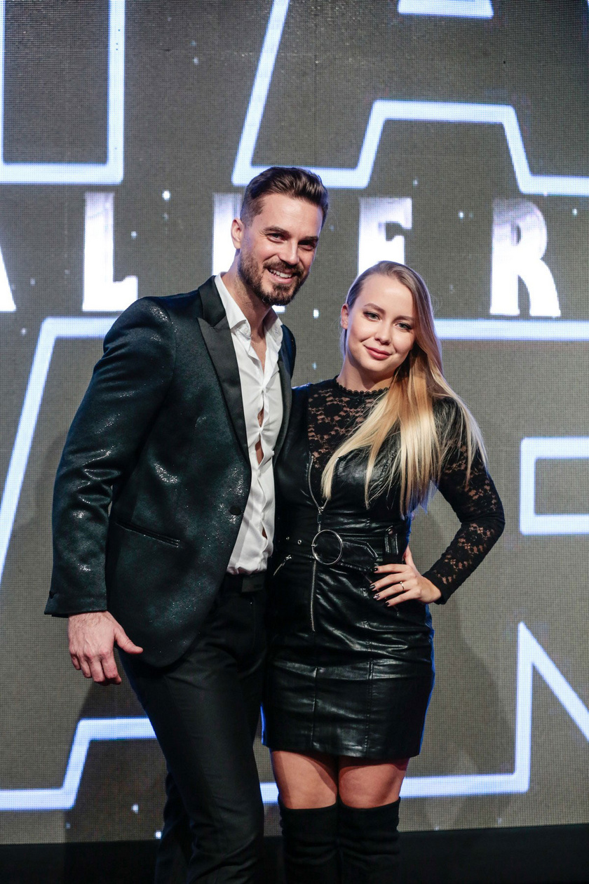 Solti Ádám és felesége, Berni a Star Wars: Skywalker kora premierjén 2019 decemberében.