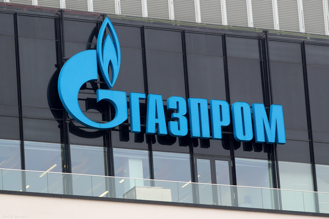 A Gazprom épülete Szentpéterváron, Oroszországban 2022. március 3-án