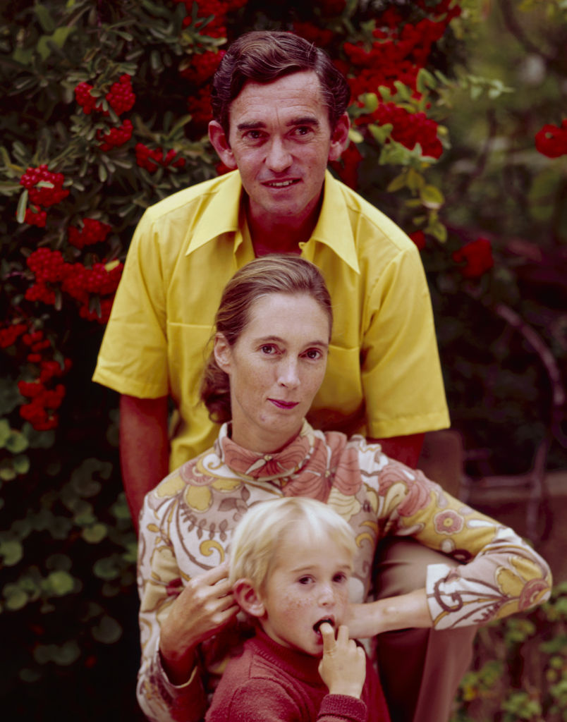 Jane Goodall, első férje és kisfiuk, Hugo.