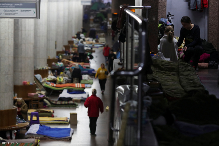 A harkivi metró a háború óta a menekülteknek ad otthont