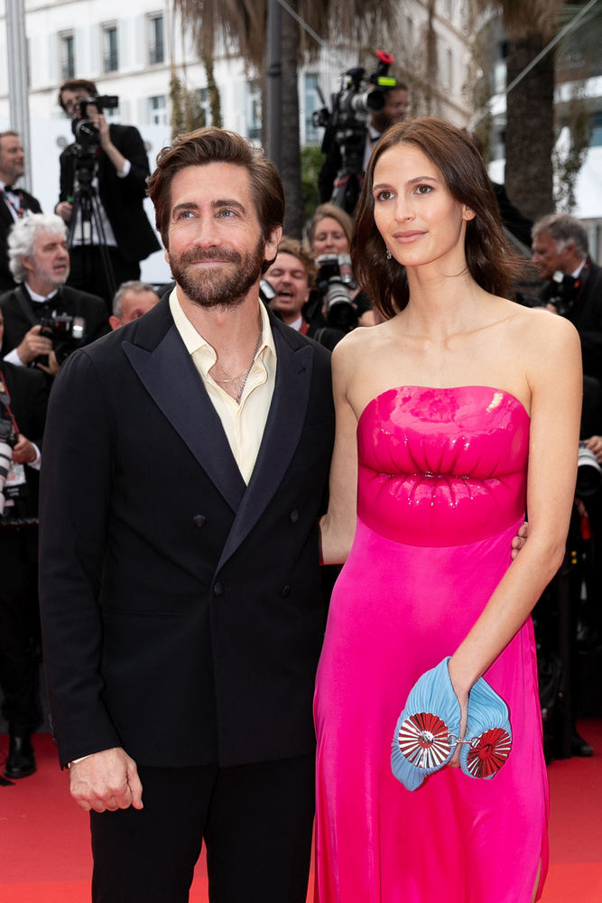 Jake Gyllenhaal és barátnője, Jeanne Cadieu is a vendégek között voltak