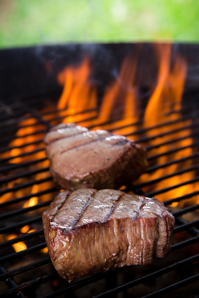grillezett steak álló