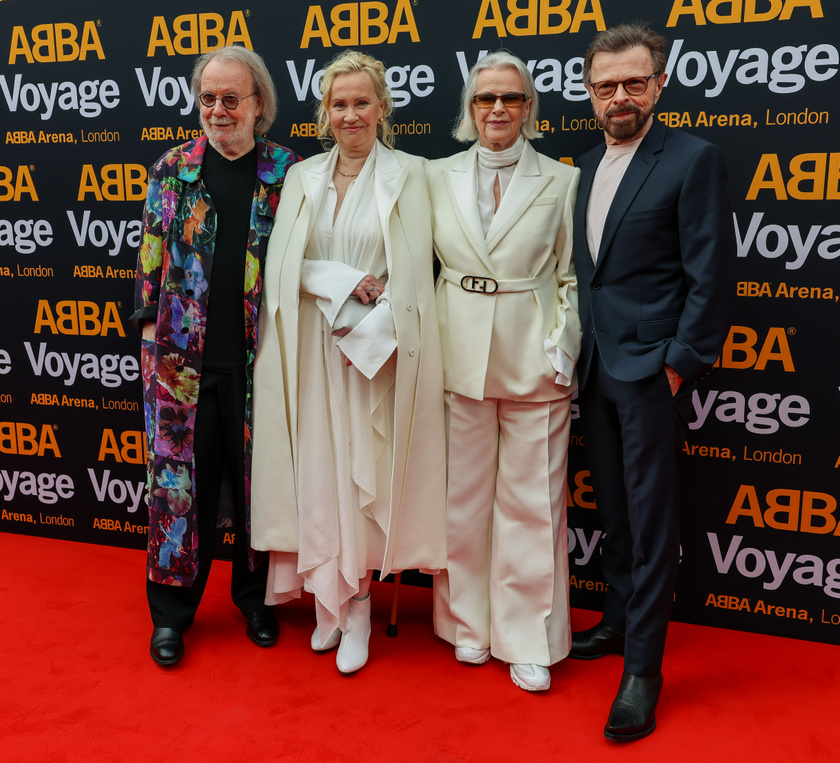 Május 26-án tartották meg az ABBA Voyage show világpremierjét Londonban, amelyre mind a négy tag elment.