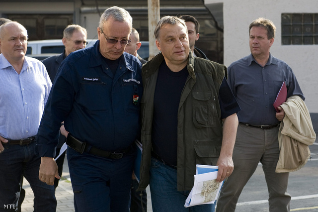 Bakondi György és Orbán Viktor Győrben tartottak közös sajtótájékoztatót péntek reggel.