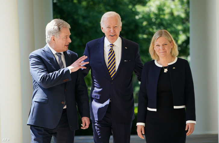 Joe Biden amerikai elnök, Magdalena Andersson, Svédország miniszterelnöke és Sauli Niinistö finn elnök a washingtoni Fehér Házban 2022. május 19-én megtartott találkozót követően. Az Egyesült Államok teljes mértékben támogatta Svédország és Finnország NATO-csatlakozási törekvéseit
