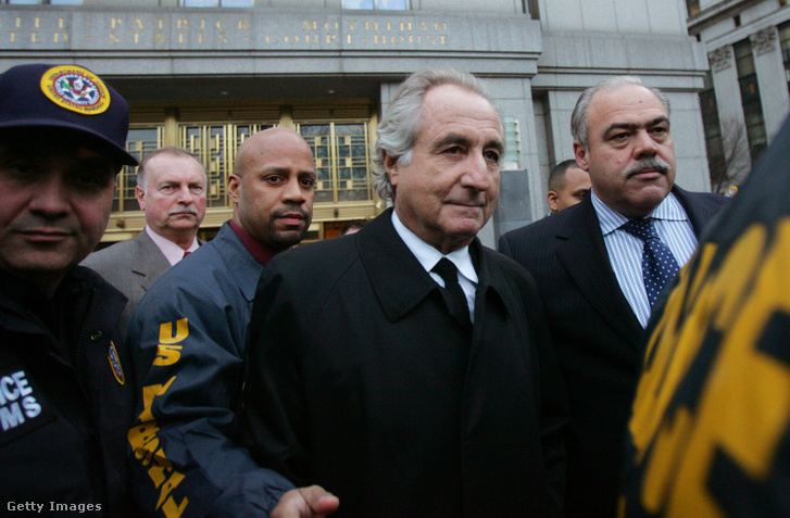 Bernard Madoff 2009. január 5-én a Szövetségi Bíróság előtt New Yorkban