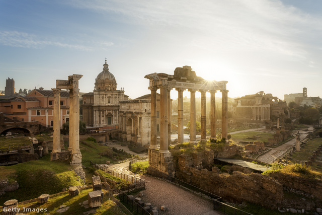 A Forum Romanum római nyaralásod kihagyhatatlan látványosságául szolgálhat, ha csak három napod van a városban