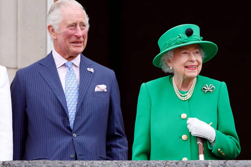 Erzsébet királynő direkt Fülöp herceg kedvenc színét viselte a jubileumi ünnepségsorozat utolsó napján.