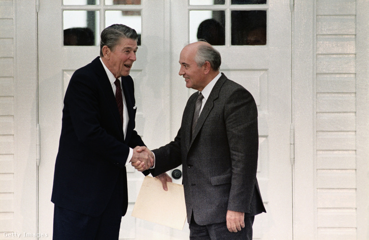 Ronald Reagan és Mihail Gorbacsov 1986-ban