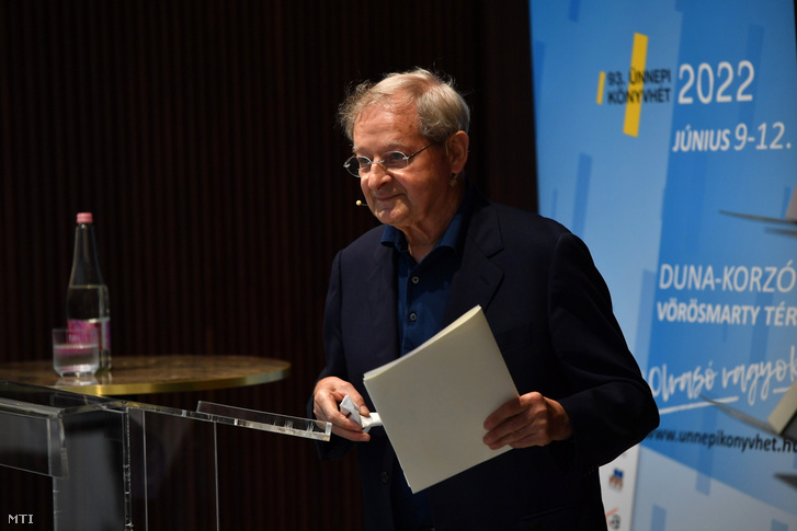 Nádas Péter Kossuth-díjas író a 93. Ünnepi Könyvhét megnyitóján 2022. június 9-én