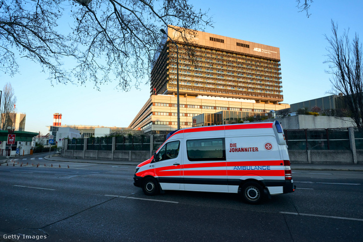 Egy kórház épülete Bécsben 2020. április 2-án