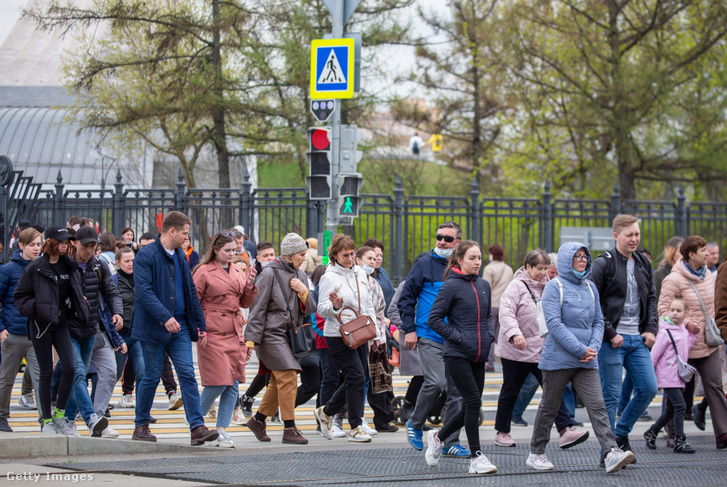 Gyalogosok Moszkvában, 2021. május 2-án