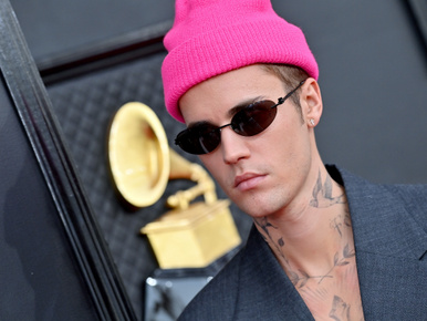 Justin Bieber fél arca lebénult egy betegség miatt