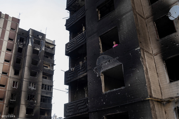 Kiégett lakások Kijevben Ukrajnában 2022. június 9-én