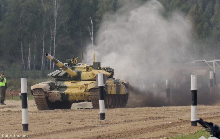 Egy T72B3 harckocsi Moszkvában 2021. augusztus 23-án