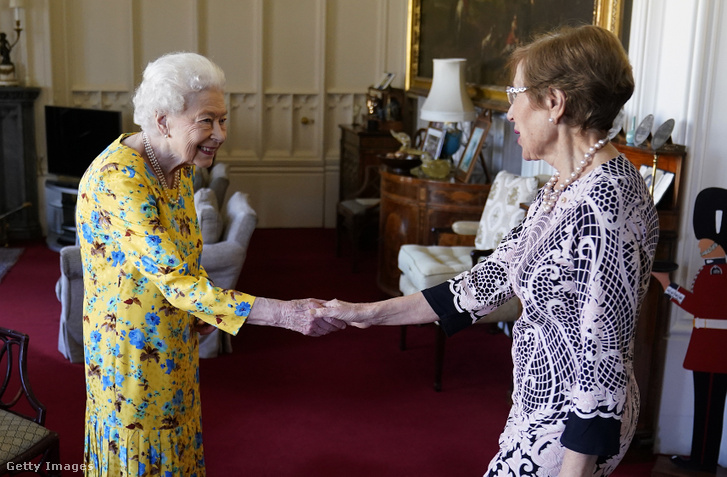 II. Erzsébet és Margaret Beazley a múlt héten
