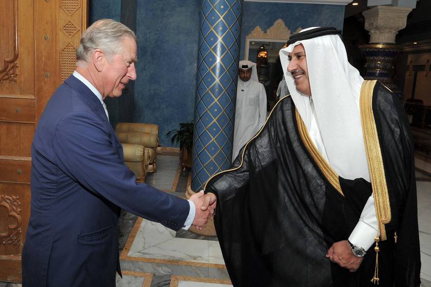 Károly herceg és Hamad bin Jassim bin Jaber Al-Thani sejk.
