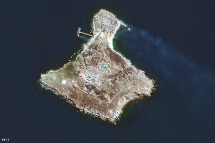 Műholdfelvétel a fekete-tengeri Kígyó-szigetről 2022. június 30-án